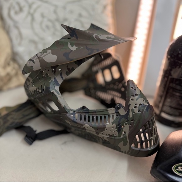 Lot Black Paintball Gear Set 2 mask. 3M ear protectors, 6 hoppers, 2 gas pipetts - Picture 9 of 17